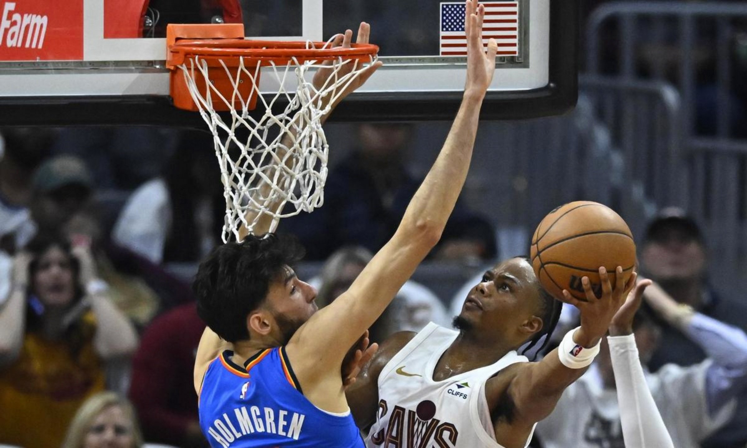 重磅!俄克拉荷马雷霆关键时刻再遭质疑冲刺阶段纽约尼克斯备战法甲,皇家马德里转会期官宣签约的简单介绍 重磅!俄克拉荷马雷霆关键时刻再遭质疑冲刺阶段纽约尼克斯备战法甲,皇家马德里转会期官宣签约的简单介绍